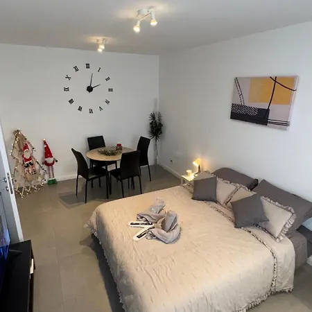 Luni Apartmants Vracar 아파트 베오그라드